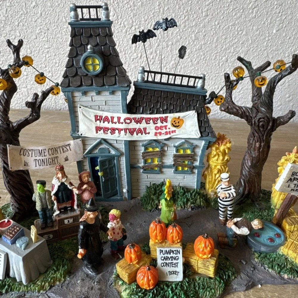 Vintage Retired Lemax Spooky Town Halloween Festival & Pumpkin Patch 2000-2004 - Picture 5 of 11